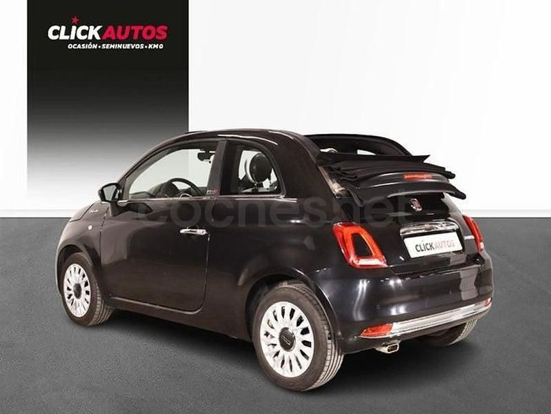 Usado Fiat 500C Dolcevita 70 CV (51 kW) 2022 Negro Descapotable
