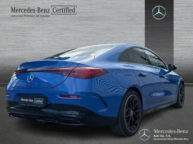 Usado Mercedes CLA180 AMG line 156 CV (114 kW) 2026 Azul claro Berlina