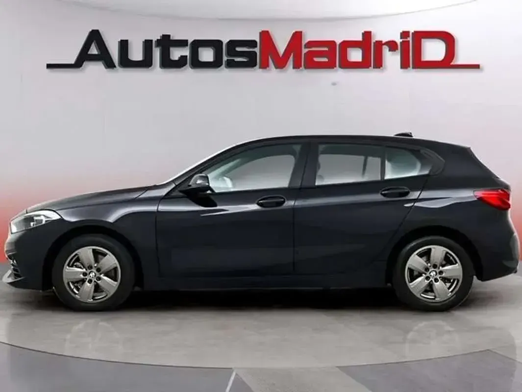 Usado BMW 116 Comfort Edition 116 CV (85 kW) 2022 Negro Utilitario