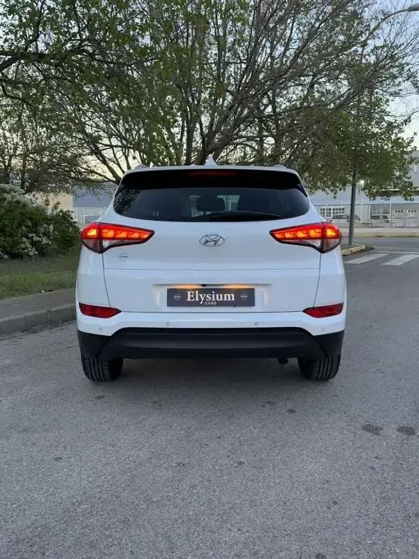 Usado Hyundai Tucson 114 CV (83 kW) 2016 Blanco SUV