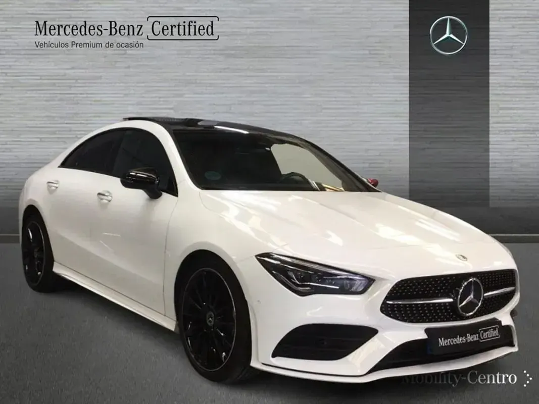 Usado Mercedes CLA200 AMG line 150 CV (110 kW) 2022 Blanco polar  pintura unicolor Berlina