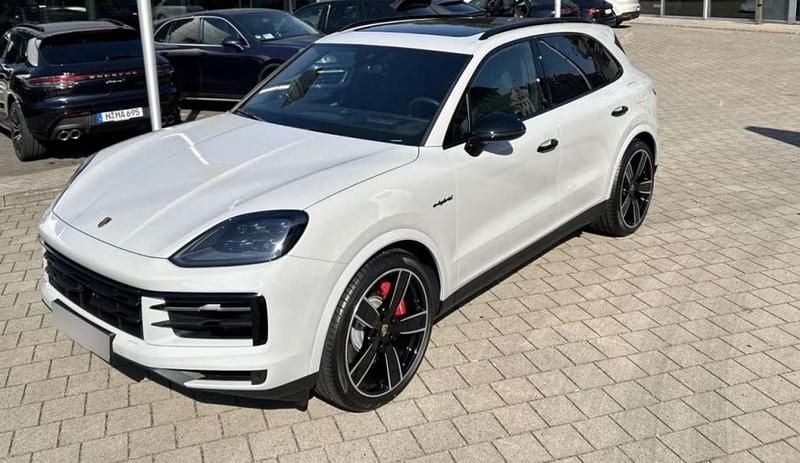 Usado Porsche Cayenne S E-Hybrid 519 CV (381 kW) 2024 Gris SUV