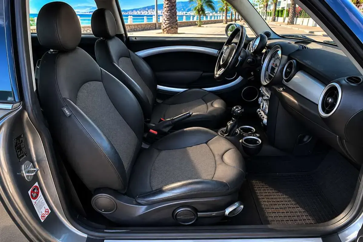Usado Mini Cooper S 184 CV (135 kW) 2010 Gris Utilitario