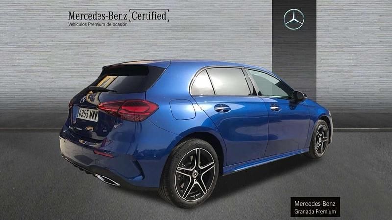 Usado Mercedes A250 163 CV (119 kW) 2024 Azul Berlina