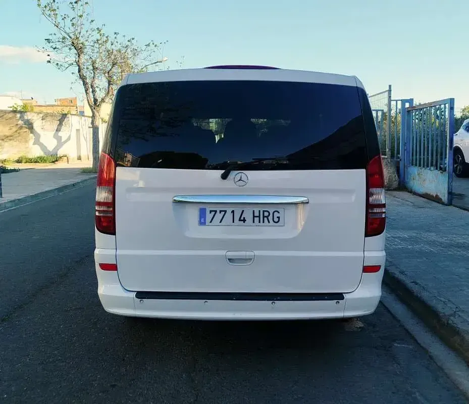Usado Mercedes Viano Edition 224 CV (164 kW) 2013 Blanco Monovolumen