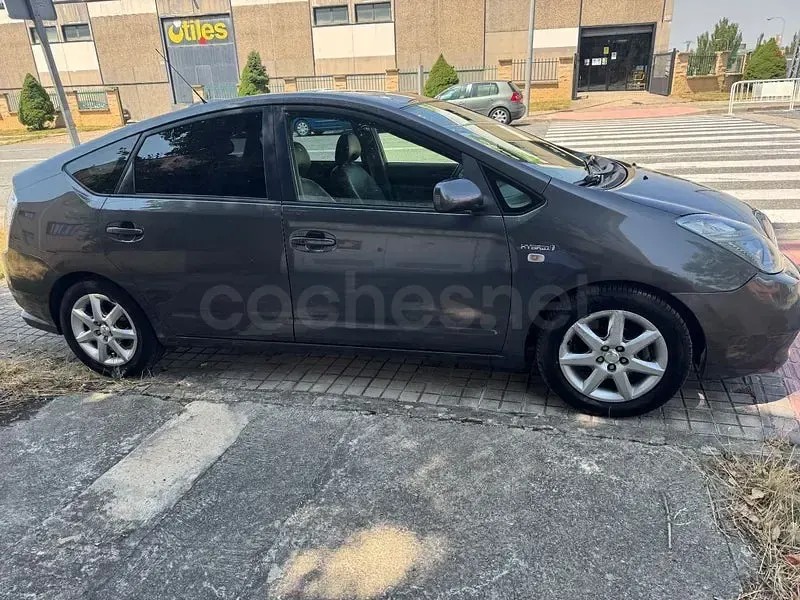 Usado Toyota Prius Sol 112 CV (82 kW) 2008 Gris / plata Utilitario