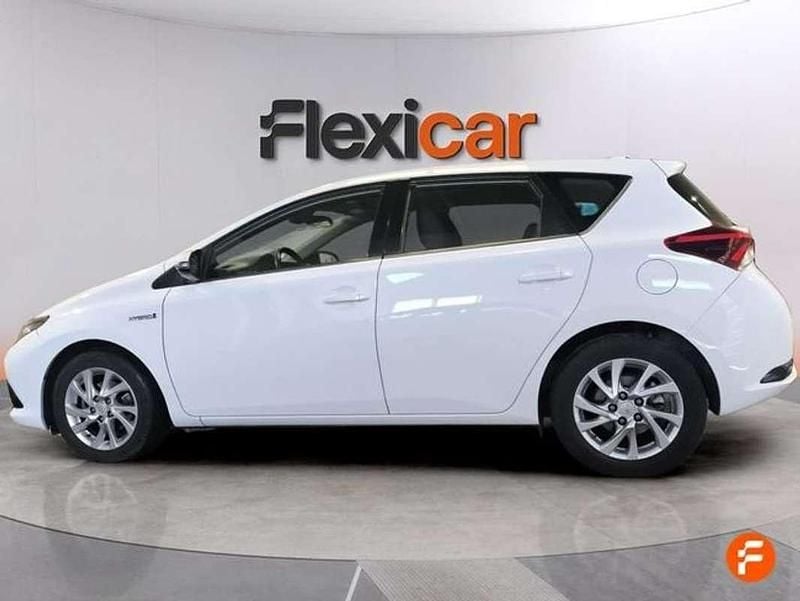 Usado Toyota Auris Hybrid Active 136 CV (100 kW) 2019 Blanco Utilitario