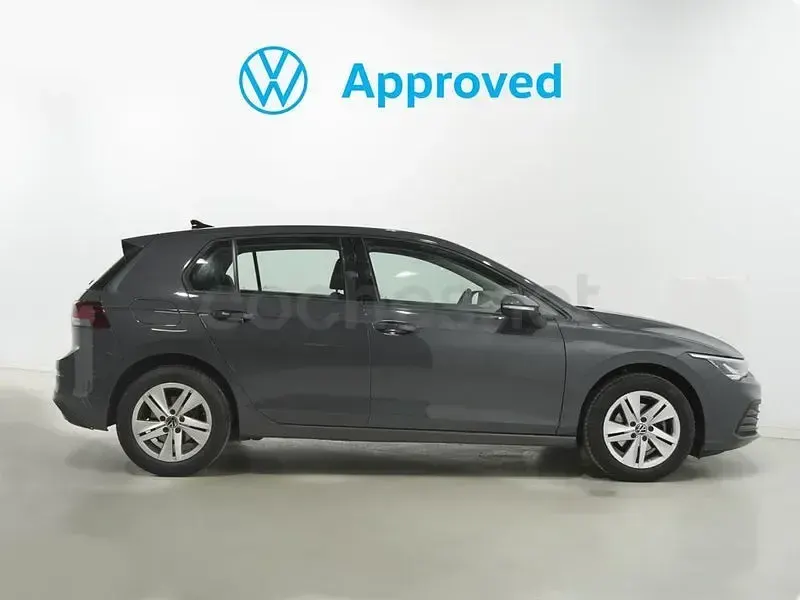 Usado VW Golf VIII 110 CV (80 kW) 2022 Gris Utilitario