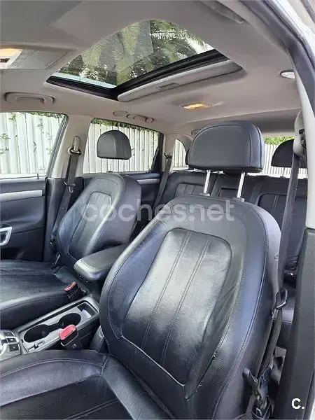 Używany Opel Antara Excellence 184 KM (135 kW) 2012 Biały SUV