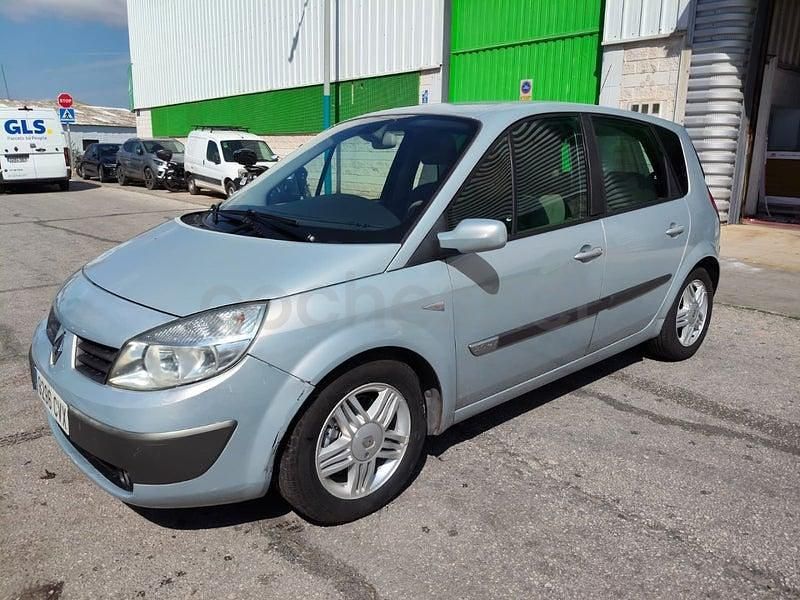 Usado Renault Scénic II Privilege 136 CV (100 kW) 2004 Beige Monovolumen