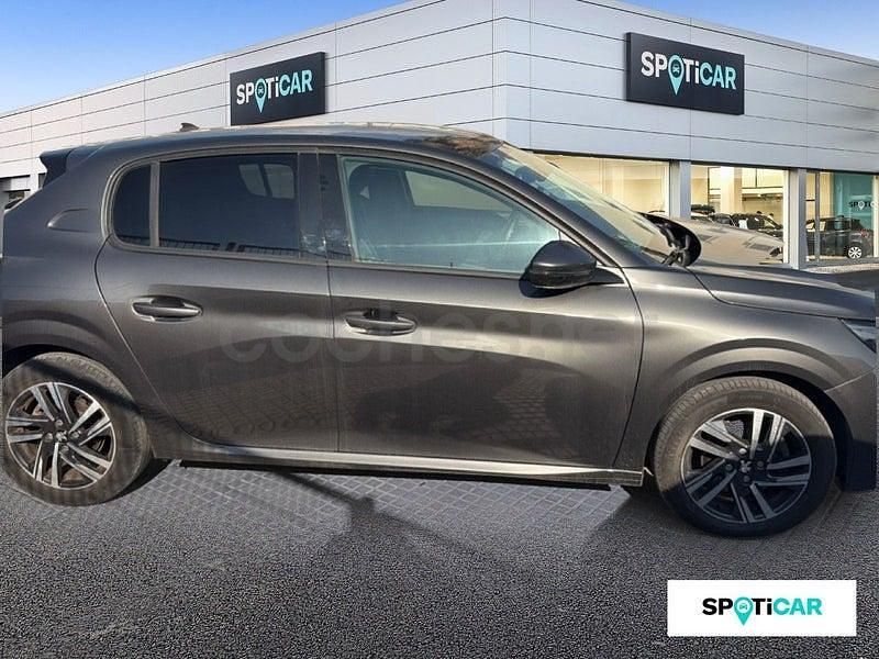Usado Peugeot 208 Allure 100 CV (73 kW) 2021 Gris / plata Utilitario