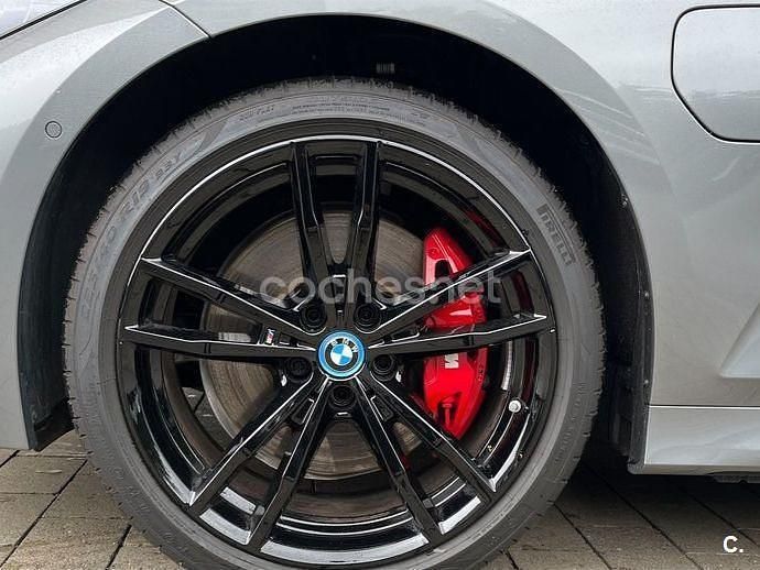 Usado BMW 330e M Sport 292 CV (214 kW) 2023 Gris / plata Familiar
