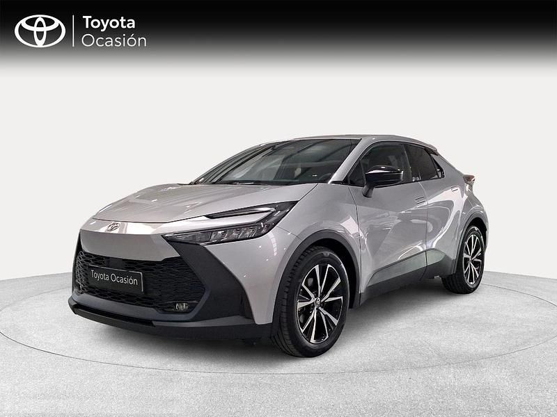 Gris / plata Usado 2024 Toyota C-HR Advance SUV | 30.900 € (Caro) - Imagen 1/4