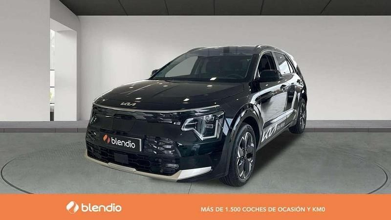 Negro Usado 2023 Kia e-Niro 2 SUV | 32.696 € (Precio justo) - Imagen 1/4