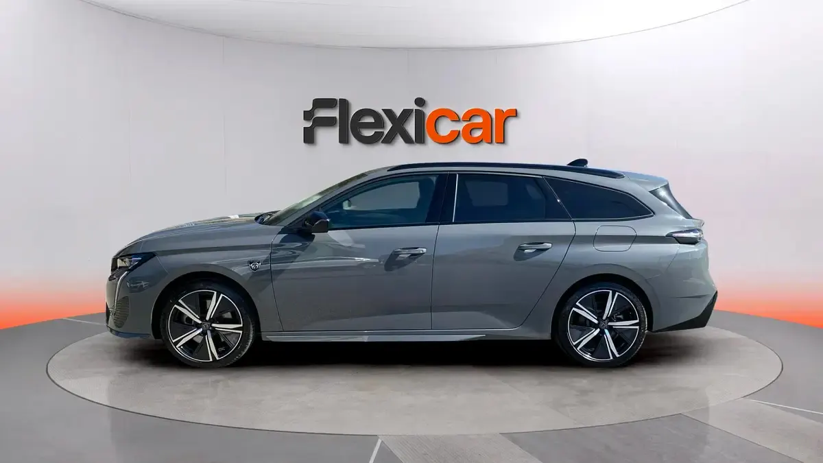 Usado Peugeot 308 SW GT 196 CV (144 kW) 2024 Gris Familiar