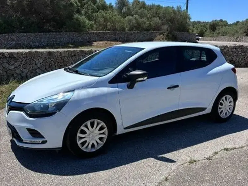 Usado Renault Clio IV Life 75 CV (55 kW) 2018 Blanco Berlina