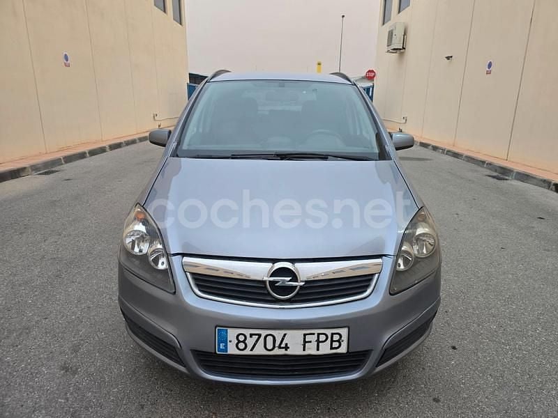 Usado Opel Zafira Cosmo 150 CV (110 kW) 2007 Gris / plata Monovolumen