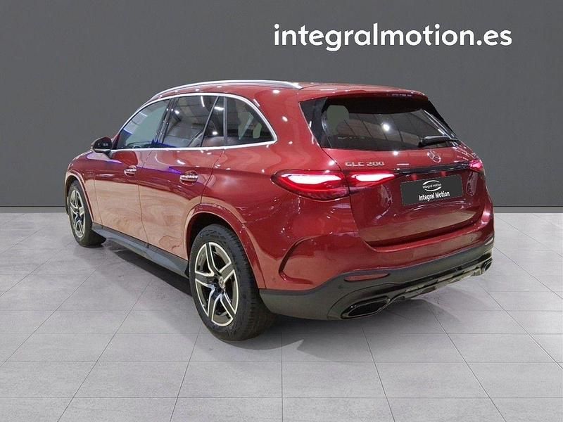 Usado Mercedes GLC200 204 CV (150 kW) 2025 Rojo SUV