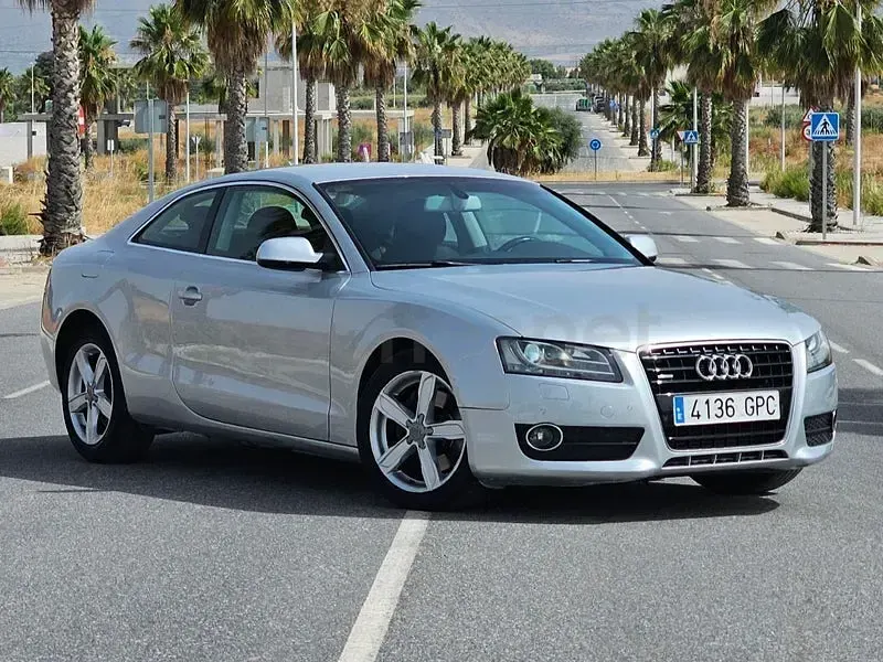 Usado Audi A5 240 CV (176 kW) 2010 Gris / plata Coupe