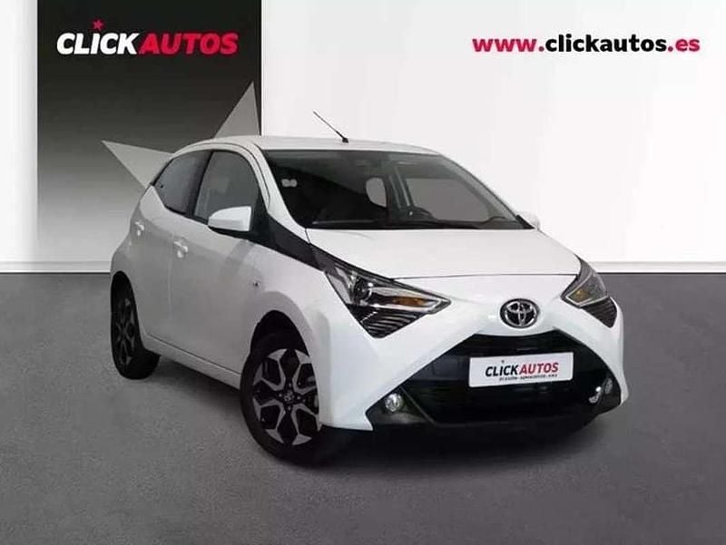 Usado Toyota Aygo X-play 72 CV (52 kW) 2021 Blanco Utilitario