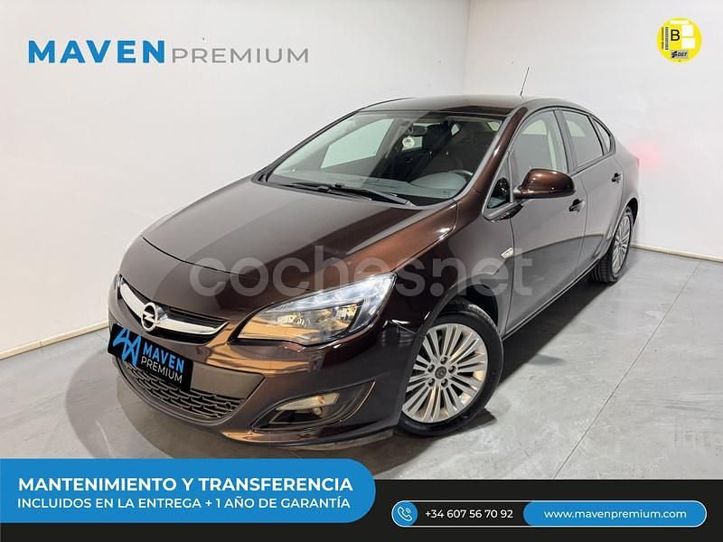 Marrón Usado 2014 Opel Astra Business Berlina | 8499 € (Caro) - Imagen 1/4