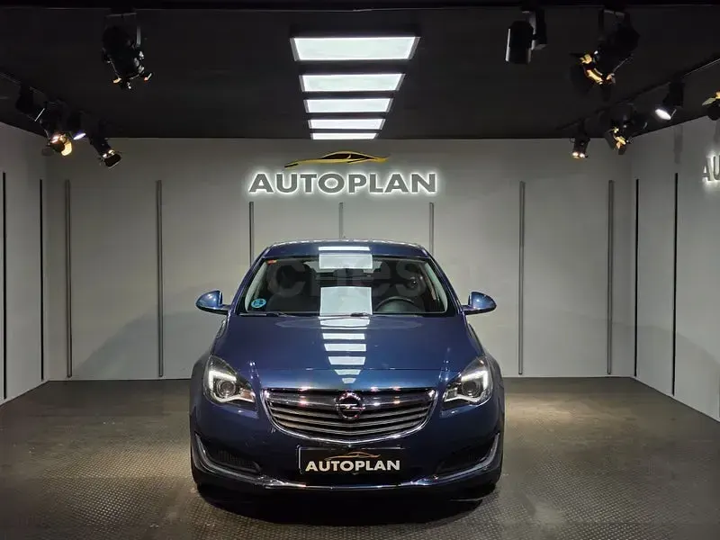 Używany Opel Insignia Eco 136 KM (100 kW) 2017 Niebieski Sedan/Limuzyna