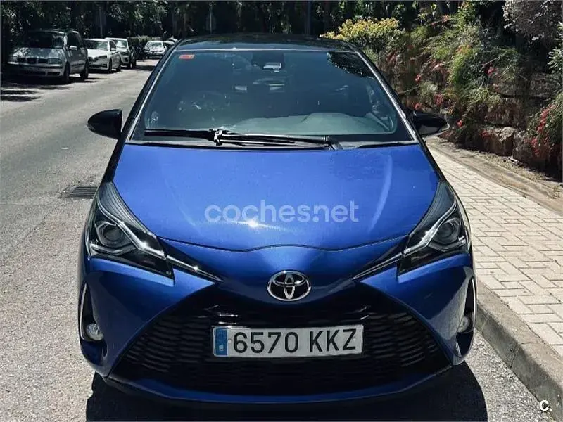 Usado Toyota Yaris 111 CV (81 kW) 2018 Azul Berlina