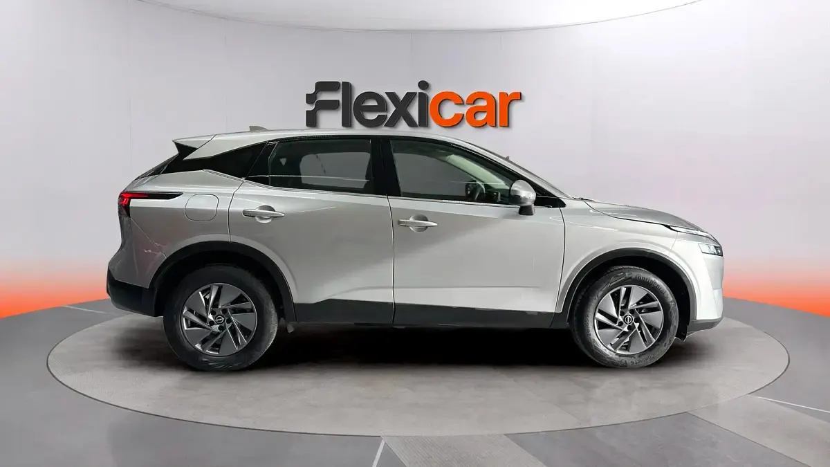 Usado Nissan Qashqai Acenta 140 CV (102 kW) 2023 Gris SUV