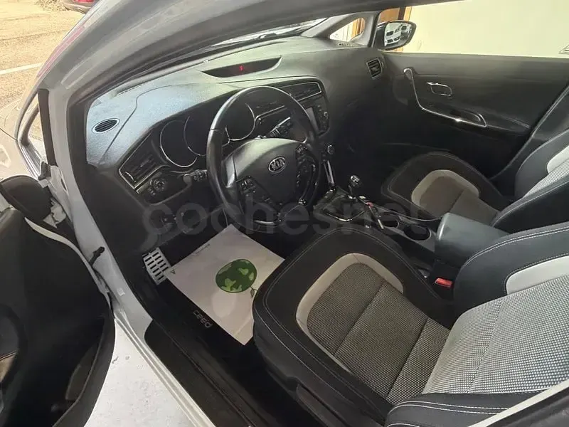 Usado Kia Ceed GT 136 CV (100 kW) 2016 Blanco Berlina