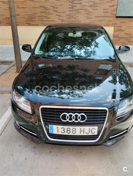 Negro Usado 2012 Audi A3 Ambition Berlina | 9000 € (Buen precio) - Imagen 1/4