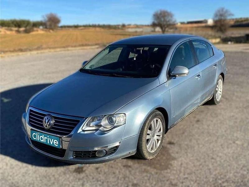 Usado VW Passat Highline 140 CV (102 kW) 2007 Azul Berlina