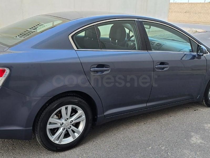 Occasion Toyota Avensis Sol 126 PK (92 kW) 2010 Blauw Sedan