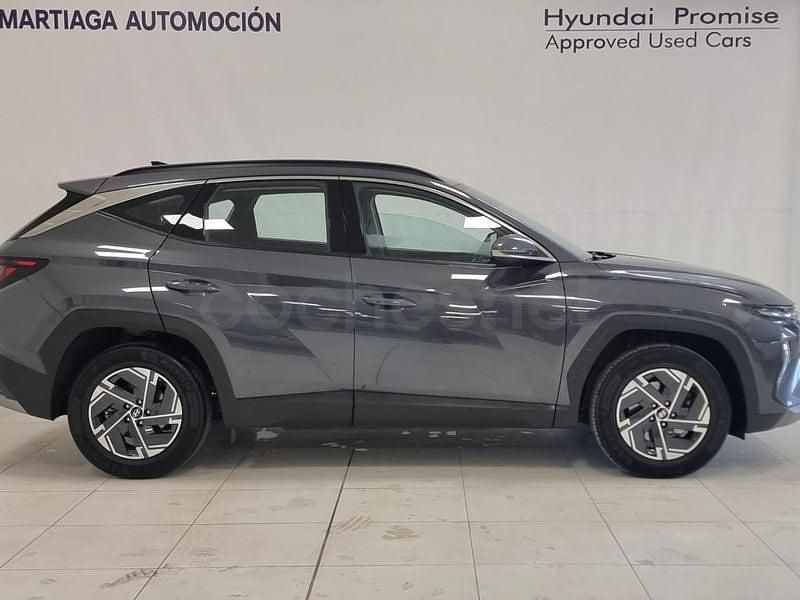 Usado Hyundai Tucson 160 CV (117 kW) 2025 Gris / plata SUV