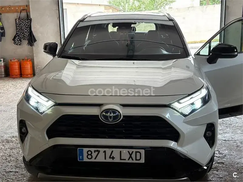 Usado Toyota RAV4 Hybrid Style 218 CV (160 kW) 2022 Blanco SUV