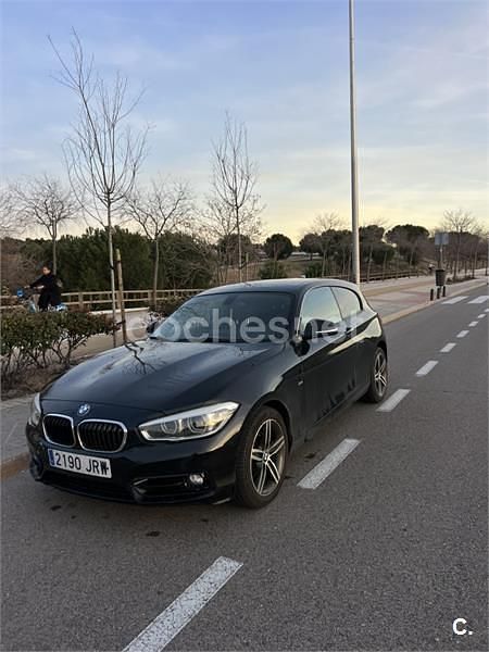 Usado BMW 118 Sport Line 143 CV (105 kW) 2016 Negro Utilitario