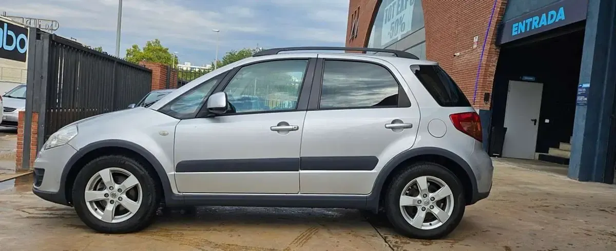 Usado Suzuki SX4 GL 120 CV (88 kW) 2013 Gris Utilitario