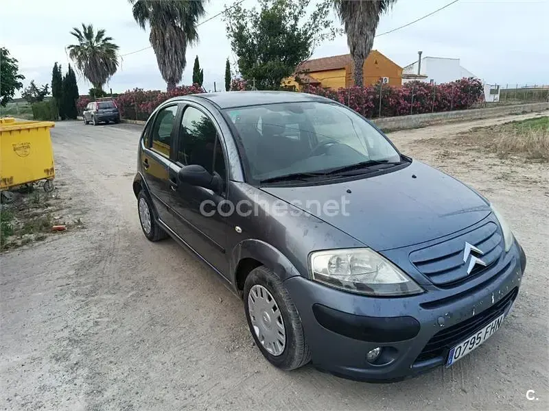 Usado Citroën C3 Furio 61 CV (44 kW) 2006 Azul Berlina