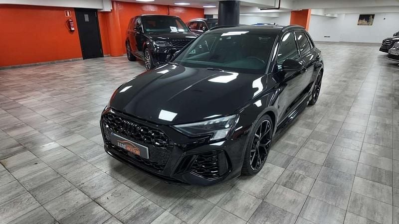 Usado Audi RS3 Sportback 400 CV (294 kW) 2022 Negro Utilitario