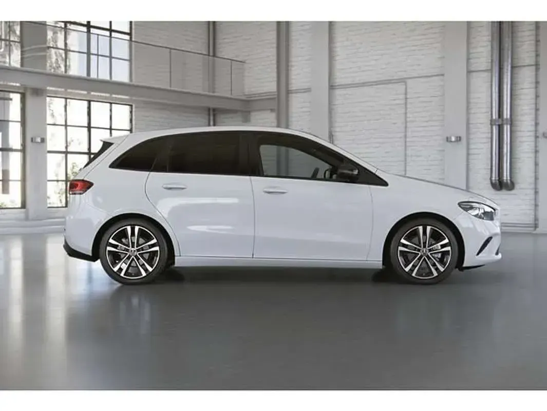Usado Mercedes B180 136 CV (100 kW) 2020 Blanco Utilitario