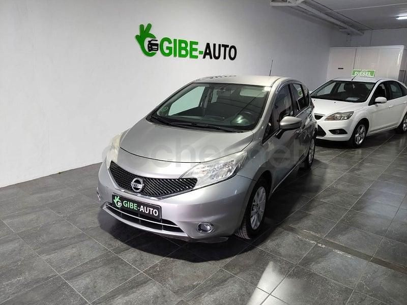 Usado Nissan Note Acenta 90 CV (66 kW) 2016 Gris / plata Utilitario
