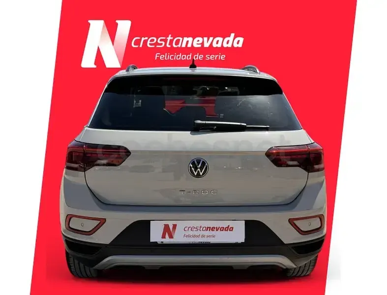 Usado VW T-Roc Life 150 CV (110 kW) 2023 Blanco SUV