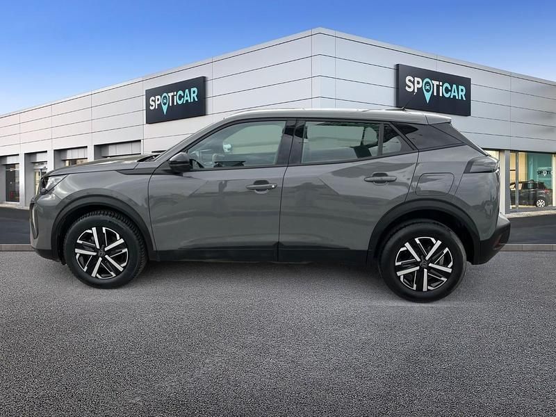 Usado Peugeot 2008 Active 100 CV (73 kW) 2023 Gris SUV