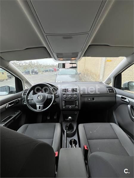 Usado VW Touran Edition 105 CV (77 kW) 2013 Gris / plata Monovolumen