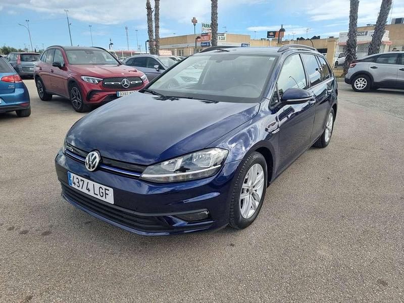Usado VW Golf VIII Edition 131 CV (96 kW) 2020 Azul Familiar