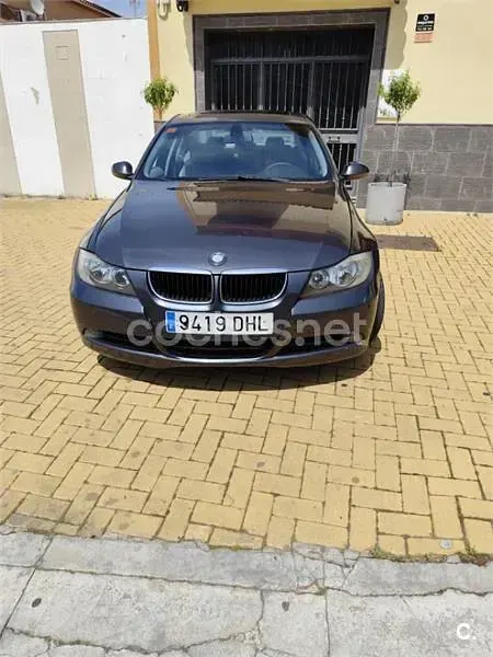Begagnad BMW 320 163 HK (119 kW) 2006 Svart Sedan
