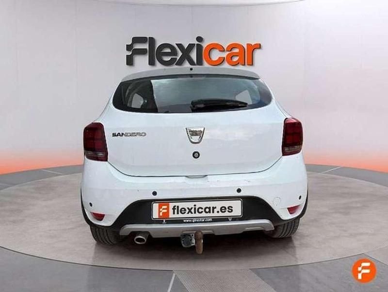Usado Dacia Sandero Stepway 90 CV (66 kW) 2017 Blanco Berlina