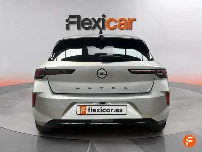 Usado Opel Astra 130 CV (95 kW) 2023 Gris Utilitario