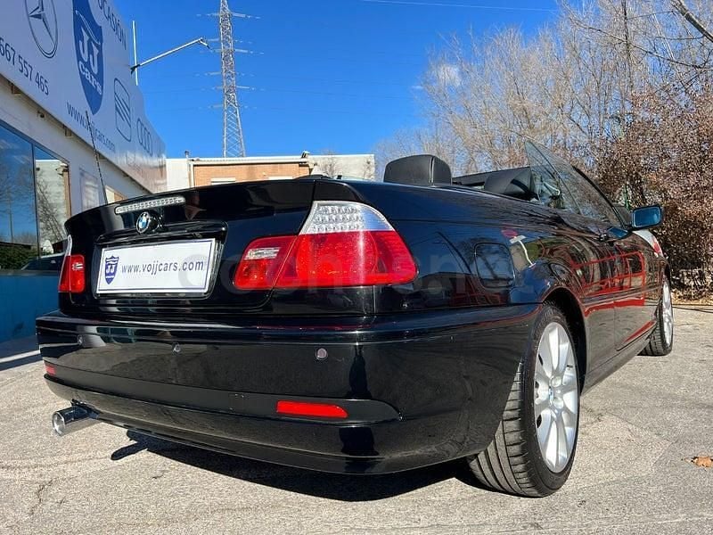 Usado BMW 318 Cabriolet 143 CV (105 kW) 2006 Negro Descapotable