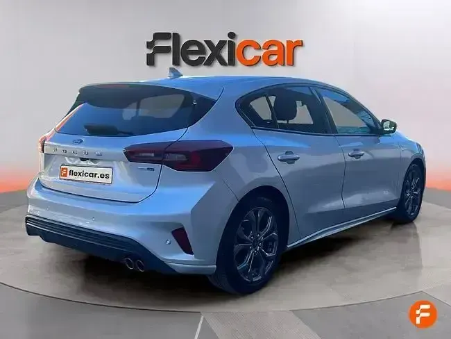 Usado Ford Focus ST-Line 155 CV (114 kW) 2023 Gris Berlina