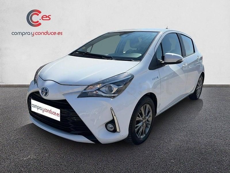 Usado Toyota Yaris Hybrid Active 100 CV (73 kW) 2018 Blanco Berlina